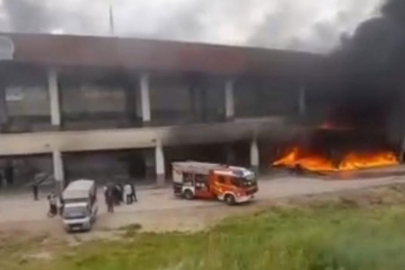 Pazar yeri alevlere teslim oldu!