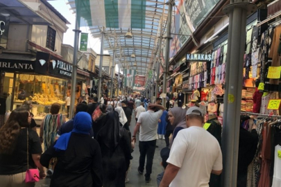 Bursa'nın çarşı pazarında bayram telaşı!
