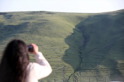 Ardahan'daki "Atatürk silüeti" bu yıl da oluştu