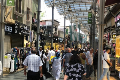 Bayramın son gününde Bursa'da alışveriş yoğunluğu!