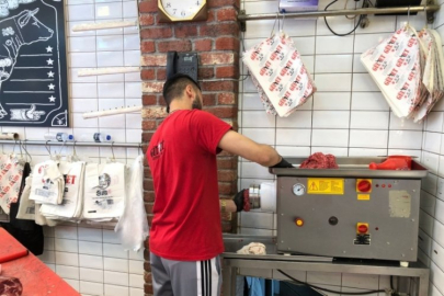 Bursa'da kurbanını kesen soluğu orada aldı!