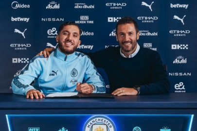 Rayan Cherki, Manchester City'ye imza attı