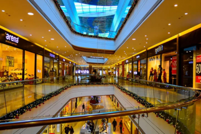 AVM'ye 21 yaşından küçükler giremeyecek