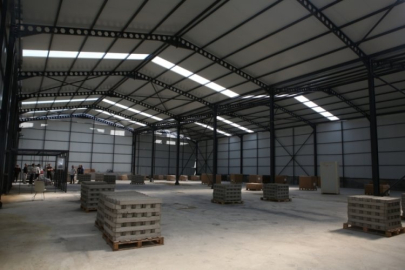 Bursa'nın yeni yerleşim bölgesinde fabrika yerle bir edildi!