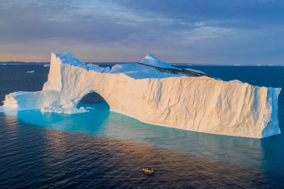 Grönland'daki buzullar mayıs ayında 17 kat daha hızlı eridi
