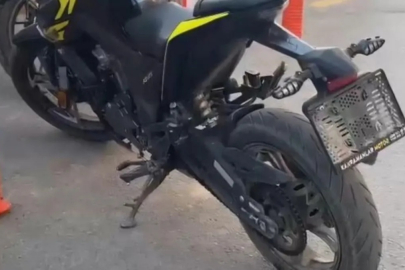 Bartın'da ehliyetsiz motosikletli genç, sahte plakayla yakalandı