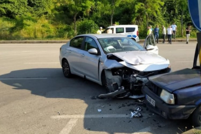 Sürücü camdan fırladı!