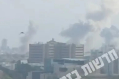 İsrail güne İran füzeleri ile uyandı: Tel Aviv'de bir bina isabet aldı