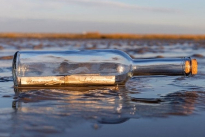 Denize bıraktığı mektuba 31 yıl sonra cevap geldi