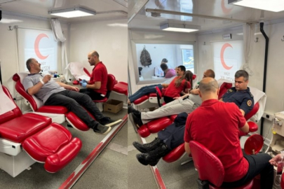 Bursa'da ilçe protokolünden kan bağısına destek!