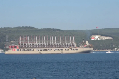 Dünyanın en büyük enerji gemisi Çanakkale Boğazı'nda