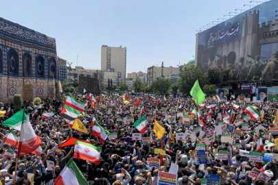İran'da İsrail protestosu: Binlerce insan meydanlara akın etti