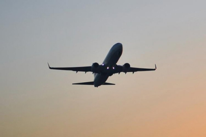 Uçak imza için iniyor! Dünya yıldızının yeni takımı