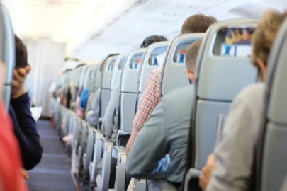 Dünyayı dolandırdı: Tek bir yalanla 120 kez bedava uçan adam...