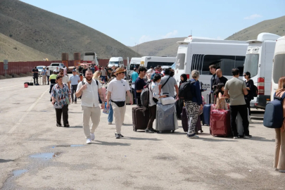 İran'dan Van'a gelen Kanada, Filipinler ve Tayland vatandaşları ülkelerine gidiyor