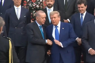 Cumhurbaşkanı Erdoğan ile Trump, NATO aile fotoğrafında yan yana poz verdi