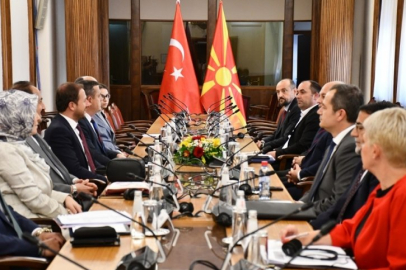 Türkiye ile Kuzey Makedonya meclislerinin dostluk grubu temsilcileri Üsküp'te bir araya geldi