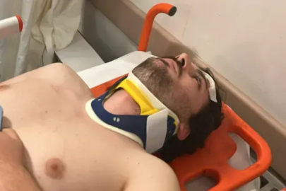 Ünlü oyuncu trafikte feci şekilde dövüldü!