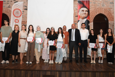 Osmangazi’de deprem tatbikatını başarıyla tamamlayan öğrencilere sertifika verildi