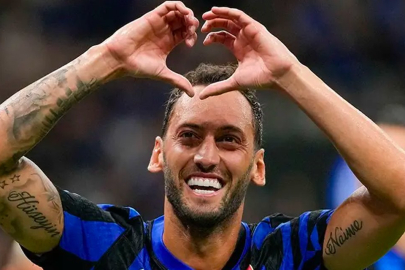 Hakan Çalhanoğlu'ndan transfer sözleri