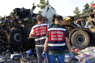 Antalya'da Feci Kaza: 1 Ölü, 1 Yaralı