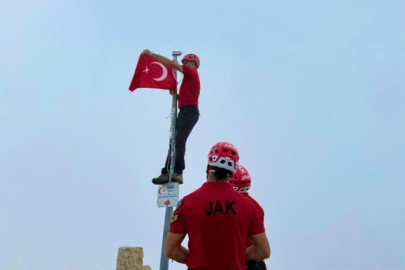 Bursa Jandarması Uludağ'ın zirvesine tırmandı!