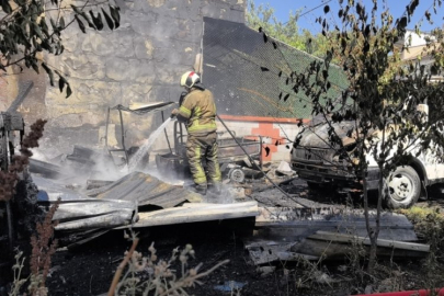Bursa'da yangın üstüne yangın! Araçlara sıçradı...