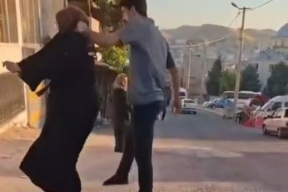 Sokak ortasında eşini darbetti, o anlar kameraya yansıdı