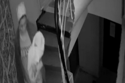 3 günlük bebeğini çöpe attı!