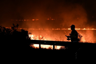 Tam bir felaket! Buca'da alevlerin arasında yaşam mücadelesi...