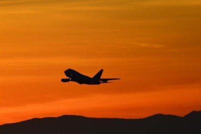 Bir mesaj yüzünden uçak acil iniş yaptı!