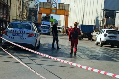 Tersanede üzerine vinç düşen işçi hayatını kaybetti