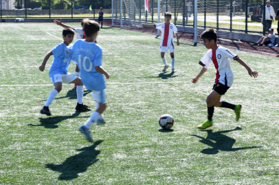 Geleceğin futbolcuları Osmangazi’de sahaya çıktı