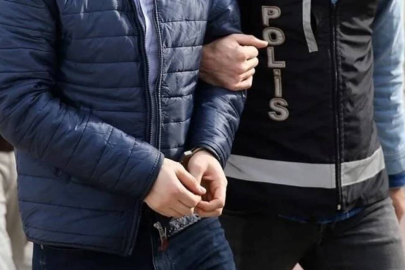 Otomobilde uyuşturucu ile yakalanan 2 şüpheli yakalandı