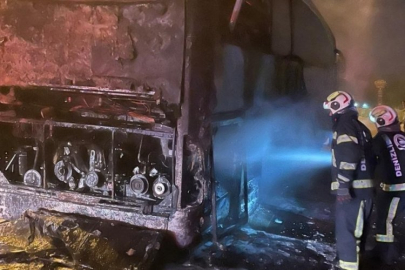 Denizli'de tur otobüsü alev alev yandı