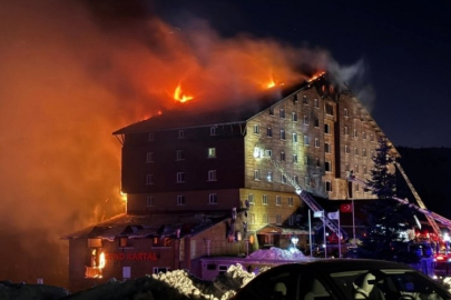 Otel yangını davasında aşçı yardımcısı savunma yaptı: Gözümüzün önündeymiş!