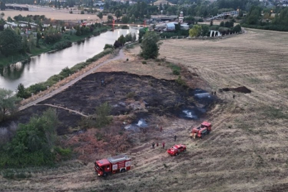 Üç şahsın çıkardığı iddia edilen yangında bin metrekare alan kül oldu