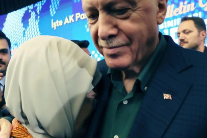 AK Parti kampında Emine Erdoğan'ın duygusal anları