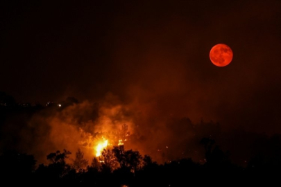 Bursa-Balıkesir sınırında yangın devam ediyor!