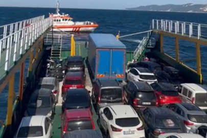 Balıkesir'in Marmara Adası açıklarında feribotta yangın