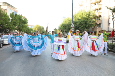 38. ULUSLARARASI KÜLTÜR SANAT FESTİVALİ AÇILIŞ PROGRAMLARIYLA BAŞLADI