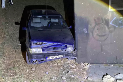 İnegöl'de Kontrolden Çıkan Otomobil Şarampole Uçtu