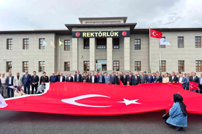Ağrı'da "İmparatorluktan Cumhuriyete Türkiye'de Vesayet" konferansı