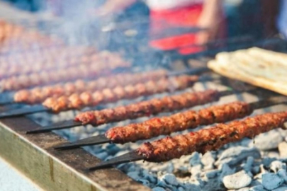 Helal kebap diye yıllarca müşterilerine yaban domuz eti yedirmiş