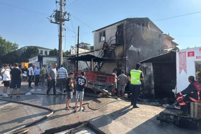 Sakarya'da Market Deposunda Yangın Çıktı