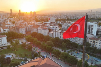 Yıldırım al bayraklarla donatıldı