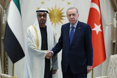 Cumhurbaşkanı Erdoğan, BAE Devlet Başkanı El Nahyan'ı resmi törenle karşıladı