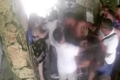 İstanbul'da plajda karpuz kavgası