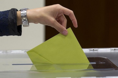 Oy kullanma yaşı 16'ya düşürülecek