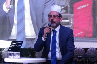 BBP Genel Başkanı Destici katıldığı düğün töreninde türkü söyledi